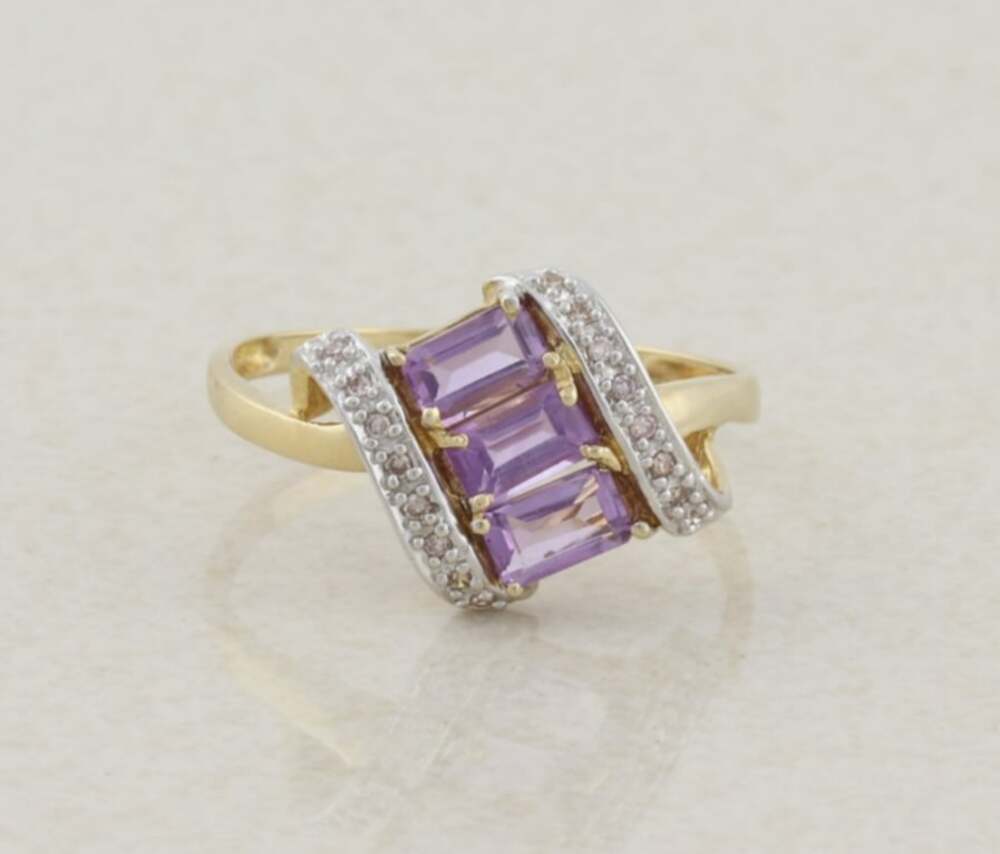 14k Yellow Gold Natural Amethyst and Diamond Ring Size 8 3/4